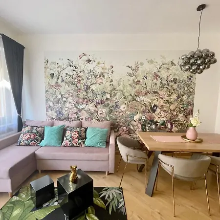 Brand New #hollan#3bedr#2bathr#freeparking Apartamento Budapest