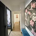 Hollán I 3bdr I 2bathr I Freeparking *